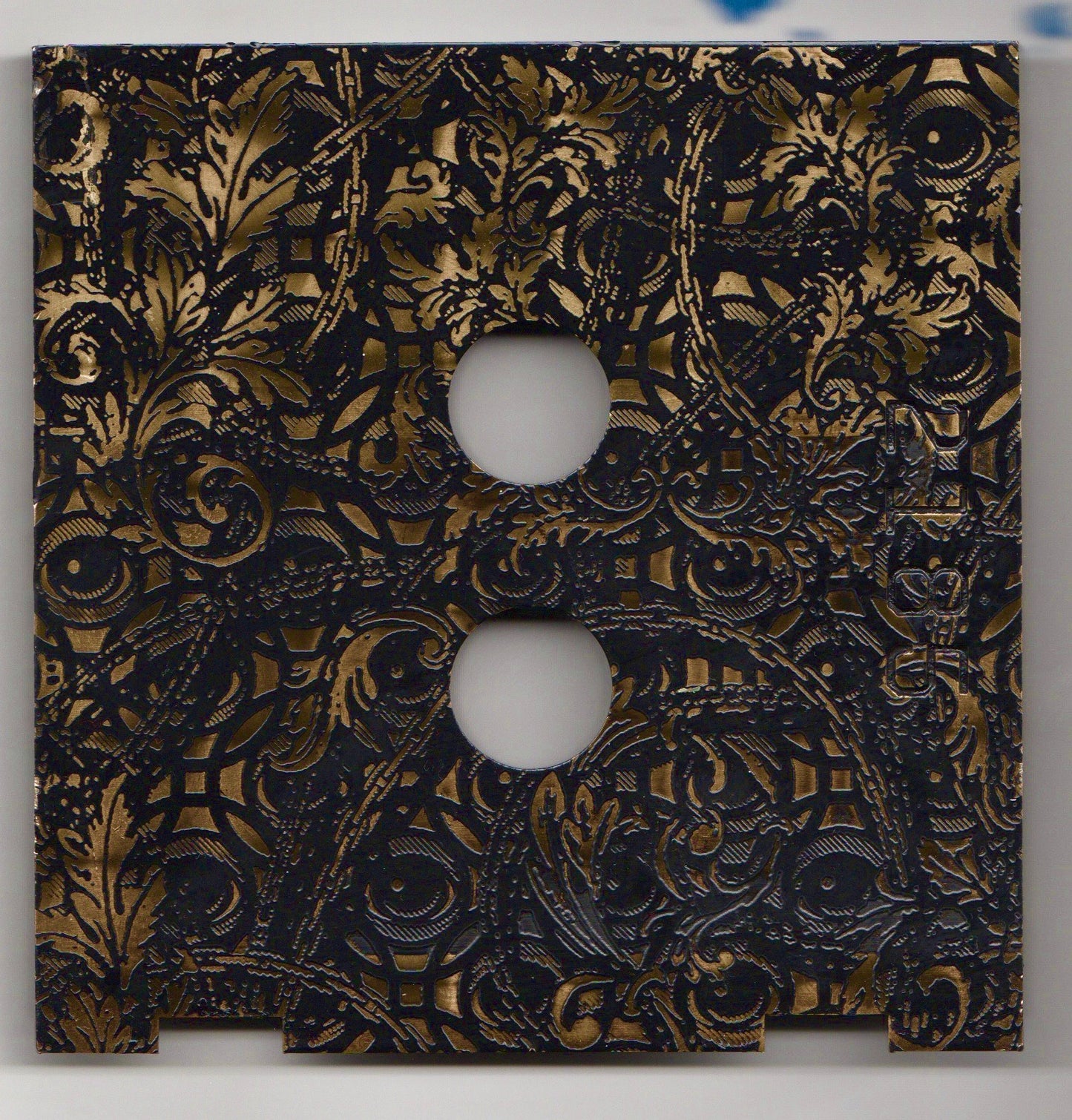 Filigree EYEZ engraved Brass