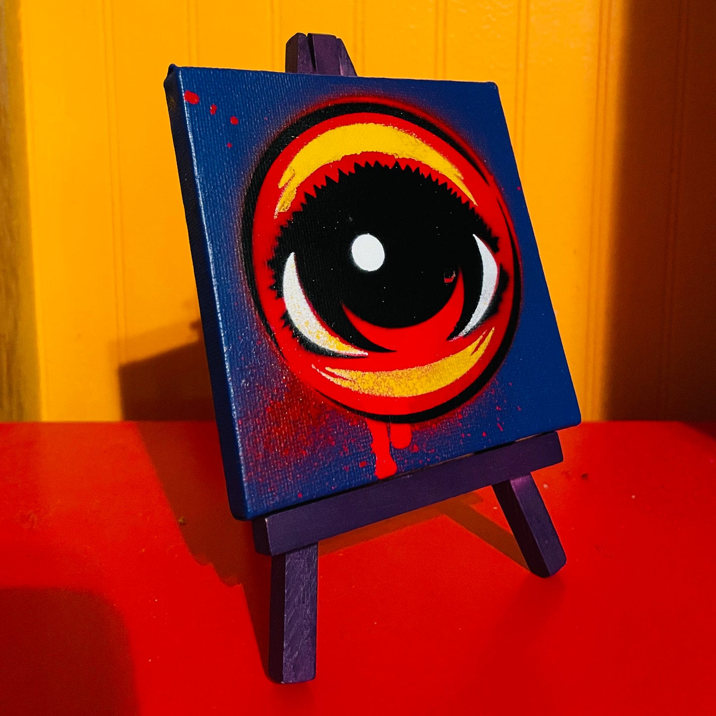 MiniEyez 4inch canvas with custom easel